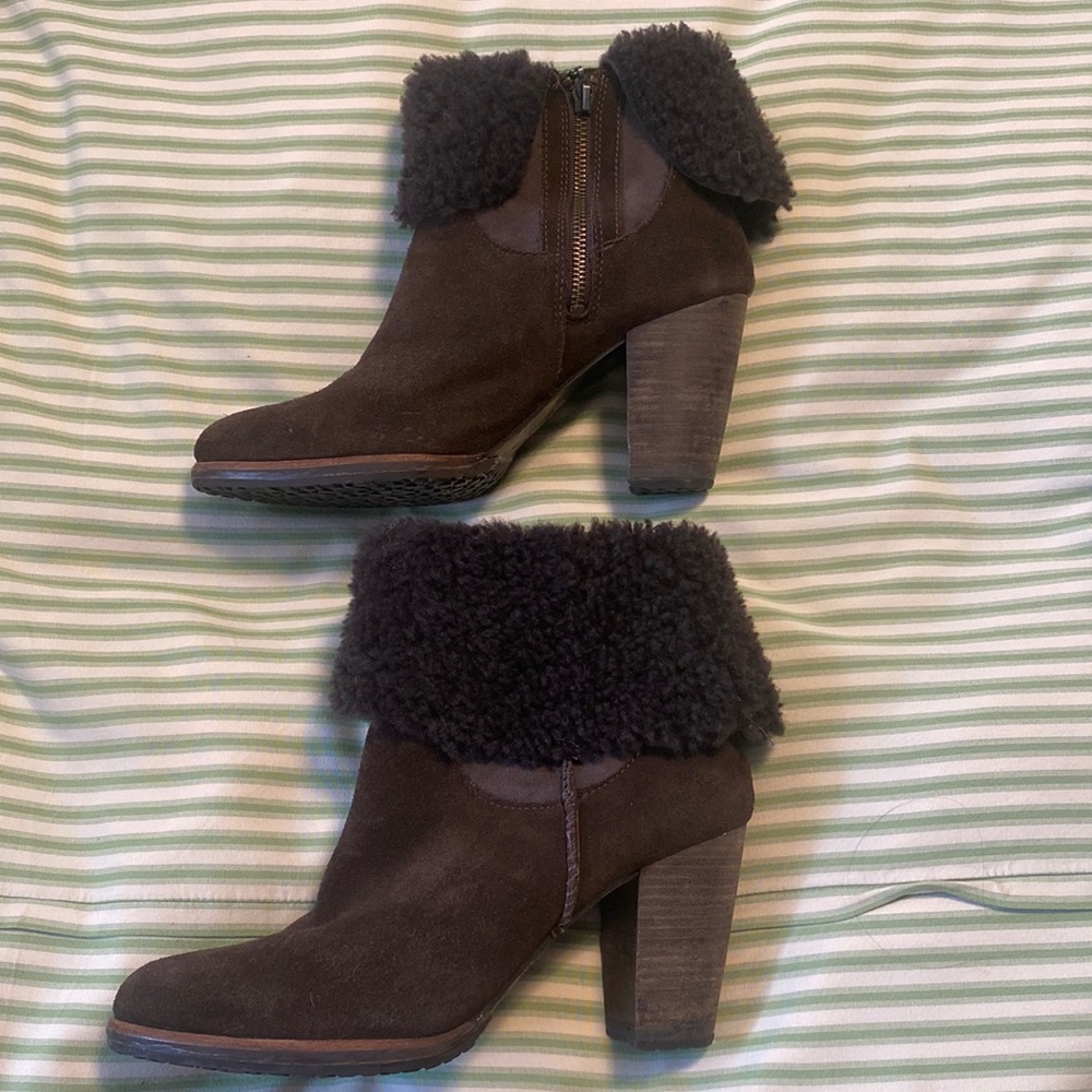 UGG pre-owned shearling boots